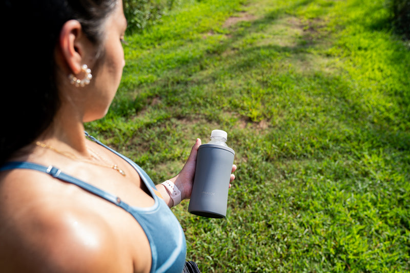 The Amarok - Smoke | 20oz Bottle Cooler