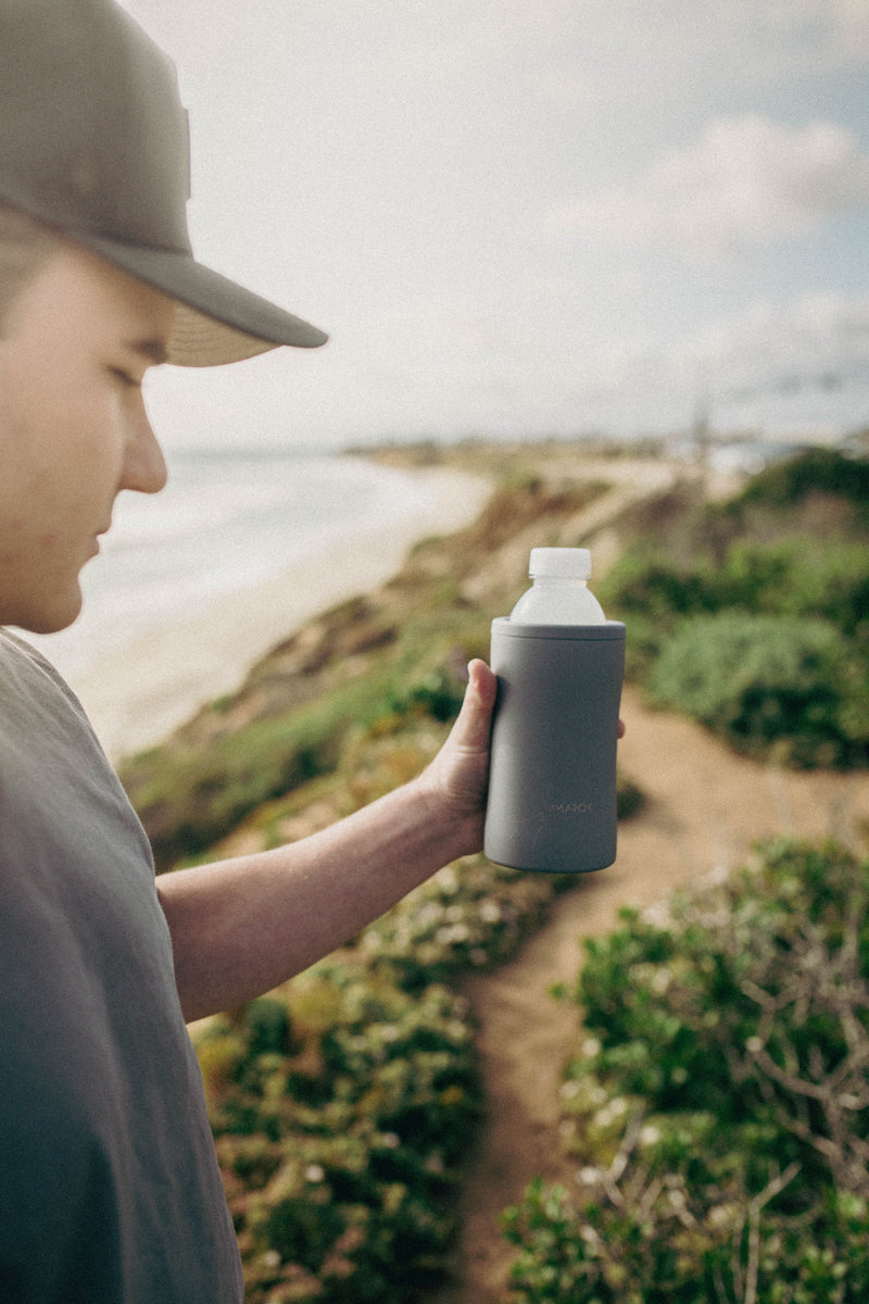 The Amarok - Smoke | 20oz Bottle Cooler