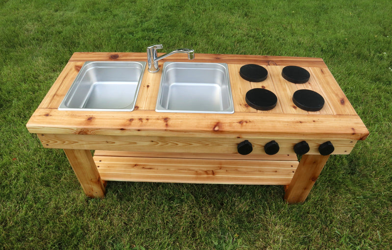 Simple Mud Kitchen (with shelf)
